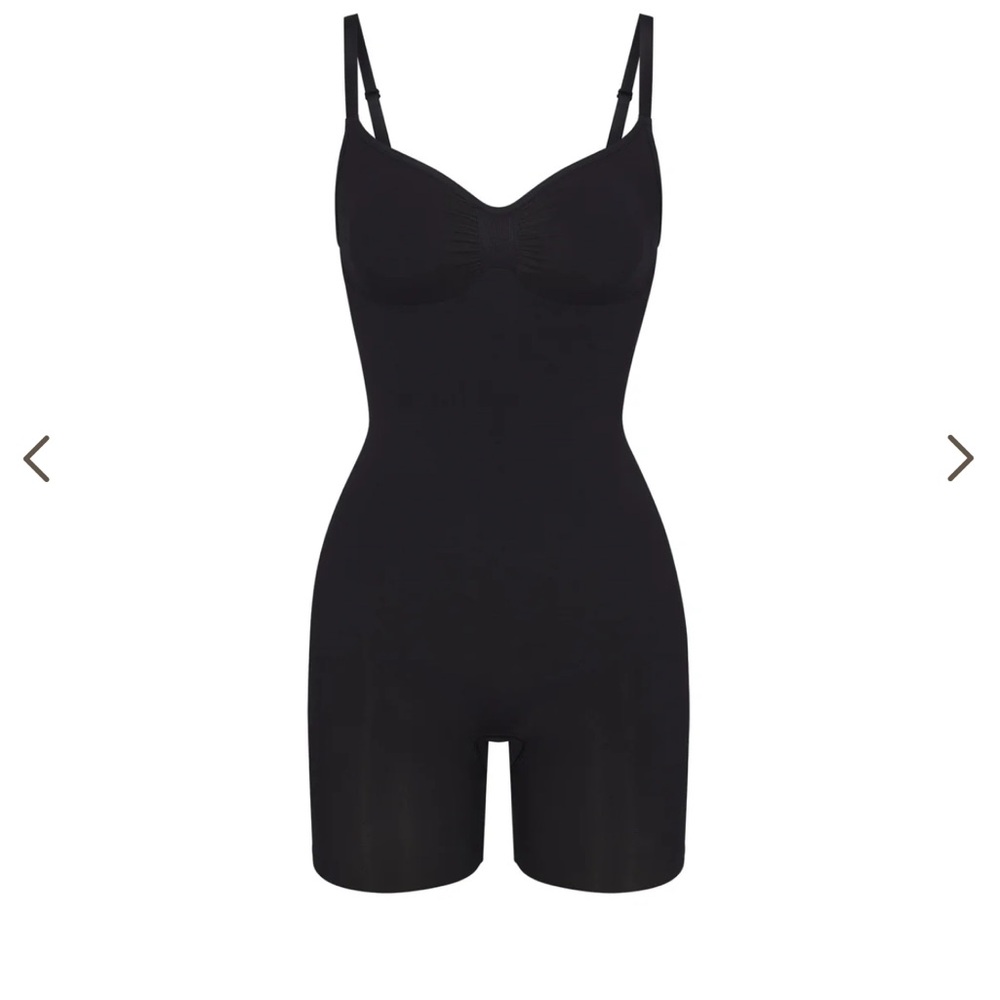NWT Skims mid thigh bodysuit - Picture 2 of 3